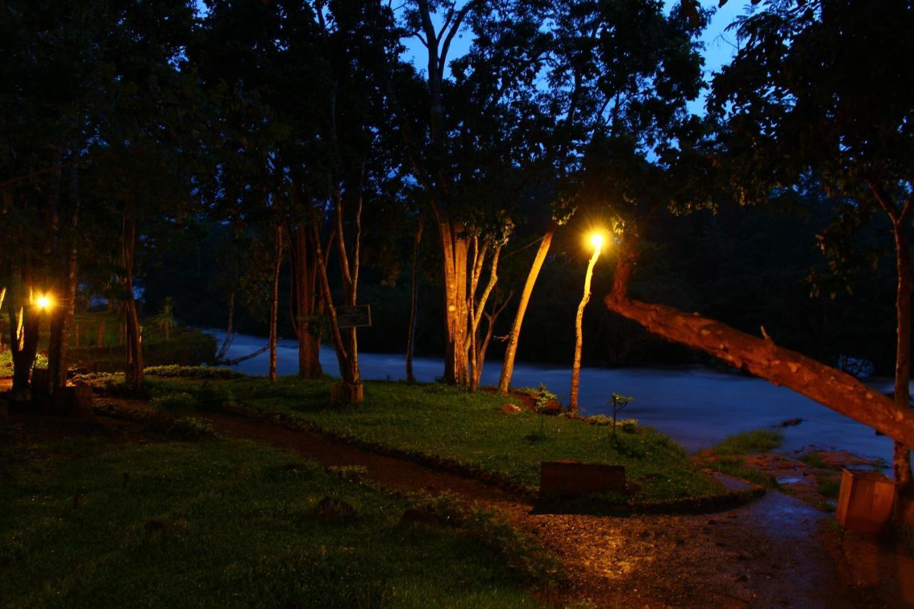 Tadlo Lodge Beng Kültér fotó
